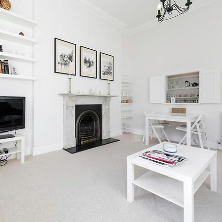 Elegant Earl'S Court 2 Bedroom Flat Just 4 Minutes From Tube Londres Exterior foto