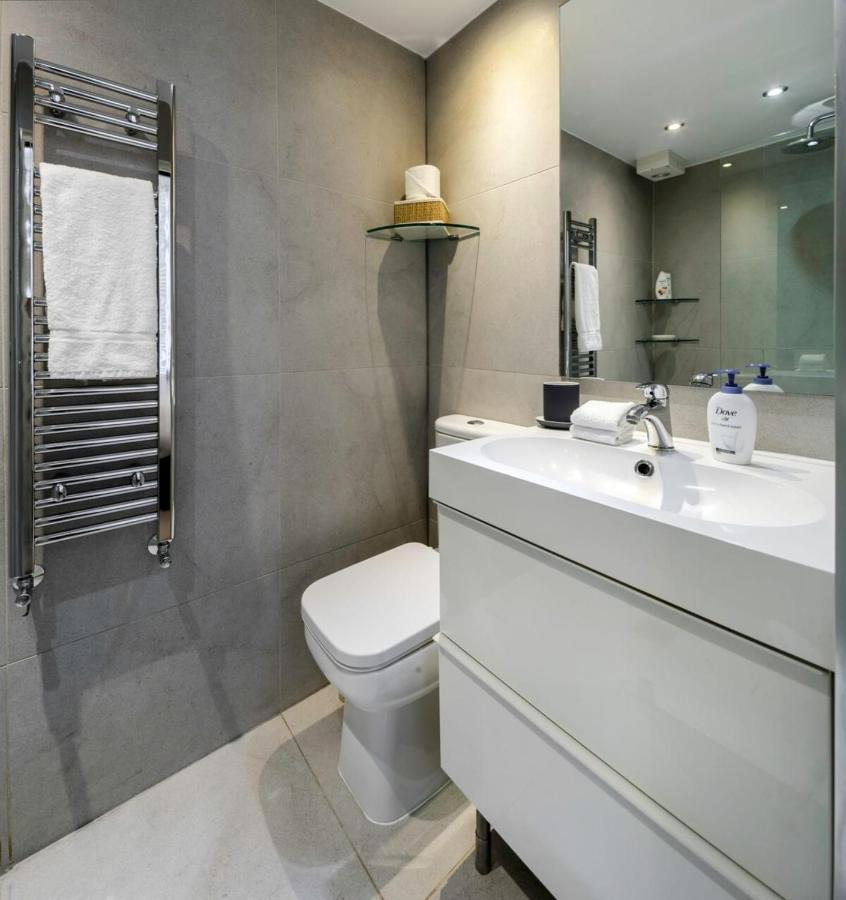 Elegant Earl'S Court 2 Bedroom Flat Just 4 Minutes From Tube Londres Exterior foto